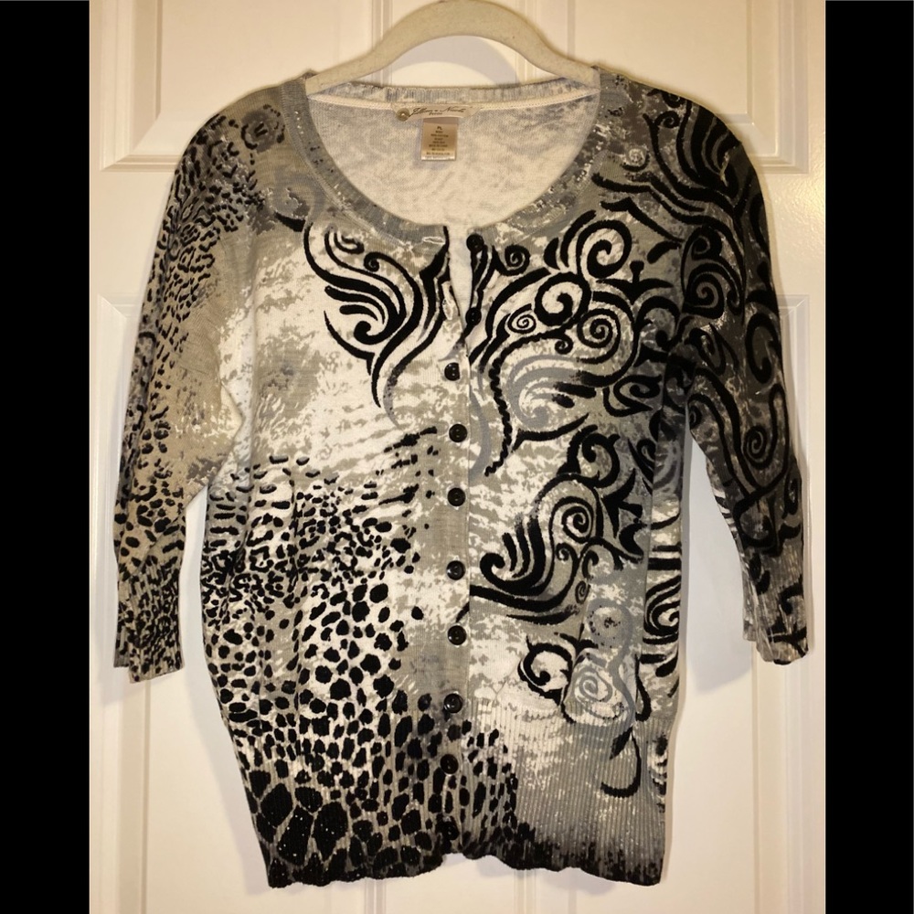 EUC Jillian Nicole petite button down cardigan.